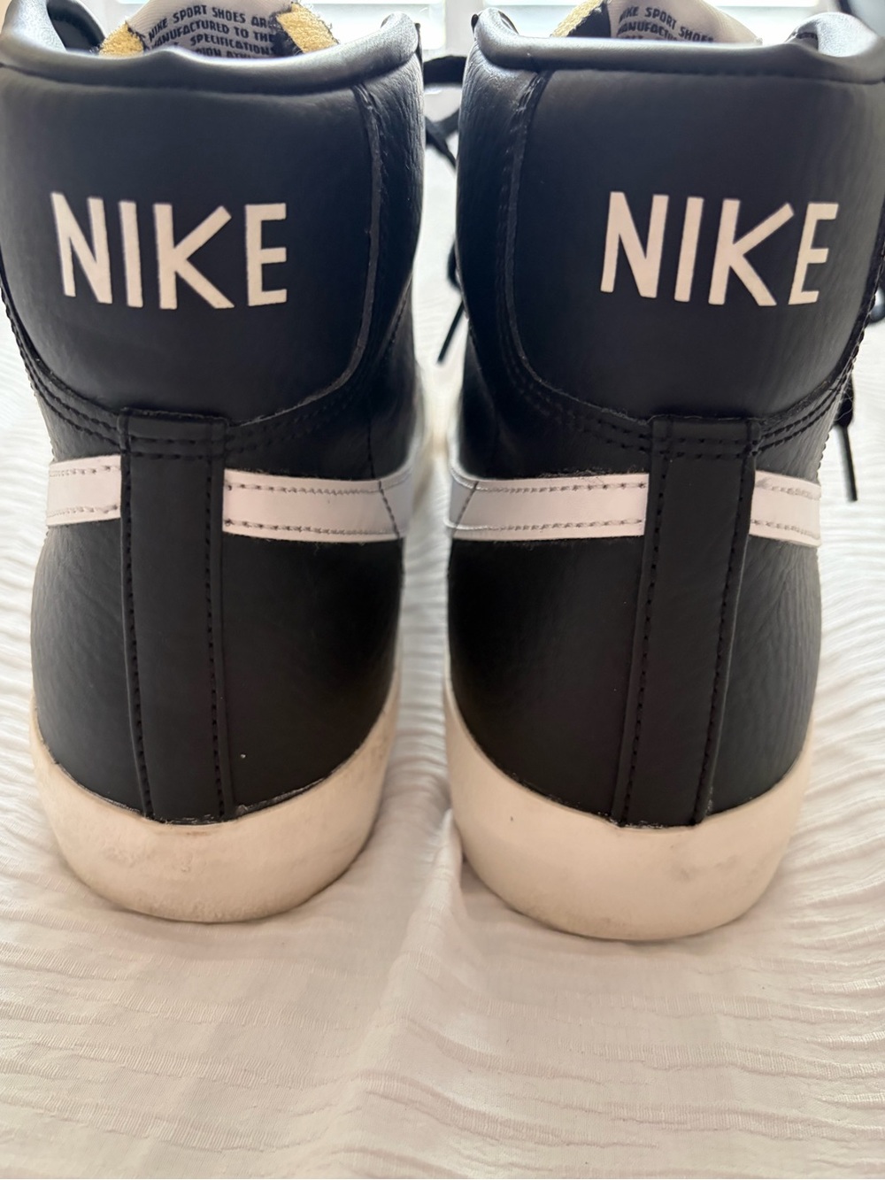 Nike Blazer Men's Black/White Hi-Top Casual Sneakers - Hardly Worn - Picture 3 of 4